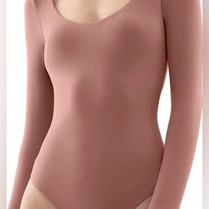 NIP long sleeve scoop neck PUMIEY bodysuit, soft, rose pink ormosia size medium
